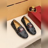 Торговая марка： BALLY «Bally» Туфли с пуговицами. Размер? 38-45. Материал： тщате