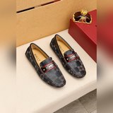 Торговая марка： BALLY «Bally» Туфли с пуговицами. Размер? 38-45. Материал： тщате
