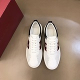 BALLY  Первый слой кожи бычка, приглашаем сравнить с микрофиброй. Официальный са