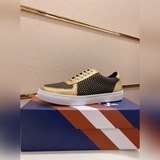 BALLY Гонконгский магазин синхронно обновил коллекцию мужской обуви для повседне
