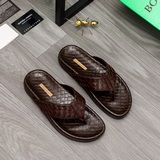 Торговая марка товара： BV «Bottega Veneta» Тапочки Размер? 38-44 Материал товара
