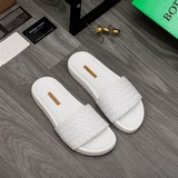 Торговая марка товара： BV «Bottega Veneta» Тапочки Размер? 38-44 Материал товара