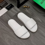 Торговая марка товара： BV «Bottega Veneta» Тапочки Размер? 38-44 Материал товара