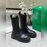 Классическая модель Bottega Venet, долгое время в продаже, версия высшего качест