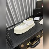 Новая коллекция модной женской обуви Chanel весна 2023 года — это универсальные 
