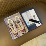 Dior 2023 новинка — низкие кроссовки для отдыха, изготовленные из импортной кожи