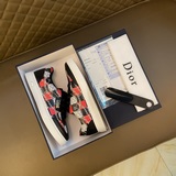 «Высшая версия весенне-летней коллекции Dior 2023» — известные актеры и интернет