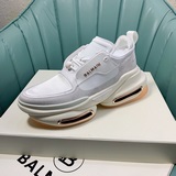 Новейшая модель кроссовок для пар от Balmain, воссозданная в соответствии с фран