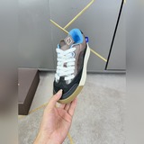 Летний показ мод 2023 года： совместная коллекция Travis Scott x Dior, кроссовки 
