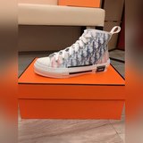 【Dior】 Новая модель спортивных туфель для пар в стиле кэжуал, новый дизайн весны