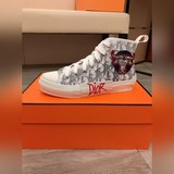 【Dior】 Новая модель спортивных туфель для пар в стиле кэжуал, новый дизайн весны