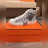 【Dior】 Новая модель спортивных туфель для пар в стиле кэжуал, новый дизайн весны