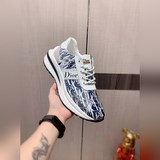 «Dior» — новейшая модель обуви для повседневного ношения, роскошный бренд высшег