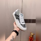 «Dior» — новейшая модель обуви для повседневной носки, роскошный бренд высшего к