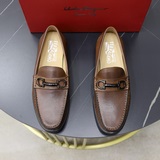 Бренд： Ferragamo (Феррагамо) Стандартный размер： мужской 38/44 (45 по заказу).