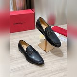 (Высокое качество) Новая модель мужских туфель с закрытым носком от Ferragamo, о