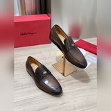 (Высокое качество) Новая модель мужских туфель с закрытым носком от Ferragamo, о