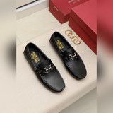 Новая модель туфель-ботинок от Ferragamo, воспроизведенная в оригинальном исполн