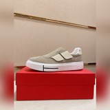 Новая модель мужских скейтбордных кроссовок Ferragamo на официальном сайте. Верх
