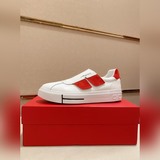 Новая модель мужских скейтбордных кроссовок Ferragamo на официальном сайте. Верх