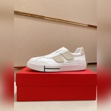 Новая модель мужских скейтбордных кроссовок Ferragamo на официальном сайте. Верх