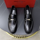 Бренд： Ferragamo Размер： 38-44 (45 по заказу) Качество： фирменный.