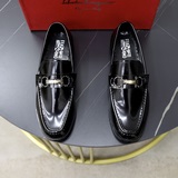 Бренд： Ferragamo Размер： 38-44 (45 по заказу) Качество： фирменный.