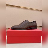 Ferragamo в Гонконге обновил коллекцию мужской обуви для отдыха, включающую моде