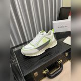 Новая модель ультрамодных и стильных мужских кроссовок Givenchy с ламинированным