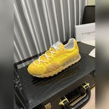 Новая модель ультрамодных и стильных мужских кроссовок Givenchy с ламинированным