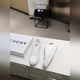 (GIVENCHY) Новая модель, одновременно представлена в магазинах, у каждого по пар