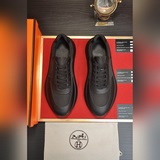 【Hermès】 (кожаная подкладка) Популярная модель для пар, представлена в фирменном
