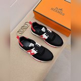 Новинка от Hermès — высококачественная мужская спортивная обувь для отдыха. Ориг