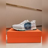 Вышла новая коллекция кроссовок Hermes. На нашем официальном сайте представлены 