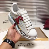 Эксклюзивная модная одежда в наличии 【AIexanderMcQUEEN】 McQueen - новая модель, 
