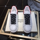 Alexander McQueen / Маккуин Классические белые кроссовки, подходящие к любому ст
