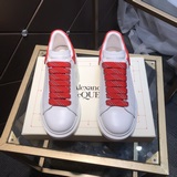 Alexander McQueen / Маккуин Классические белые кроссовки, подходящие к любому на
