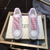 Alexander McQueen / Маккуин Классические белые кроссовки, подходящие к любому ст