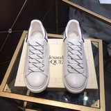 Alexander McQueen / Маккуин Классические белые кроссовки, подходящие к любому ст