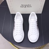 Alexander McQueen / Маккуин Классические белые кроссовки, подходящие к любому ст