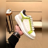 Alexander McQUEEN снова обновил свою высококачественную версию, которая стала до