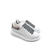 Новый чип Alexander McQUEEN с задним булавкой. Размер： женский 34-39, мужской 3.