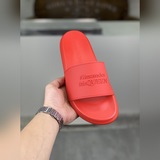 Новые тапочки для пар от McQueen.MQ уже в продаже. Оригинальная подошва, легкие 