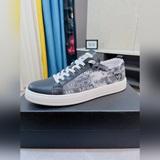 【PRADA】 Новая коллекция мужской обуви от PRADA в Милане уже в продаже. Она продо