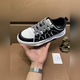 Новые модели мужской обуви PRADA появились на официальном сайте： копии в масштаб