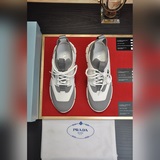 【Prada】 Высочайшее качество, новинки сезона, высококачественный материал, первок