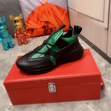 «Prada» — новейшая модель кроссовок в стиле «папа», от ведущего бренда, высочайш
