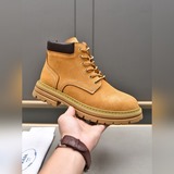 Верхняя часть обуви Prada изготовлена из импортной кожи. Комфортная стелька, тща