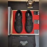 【Prada】 Популярная модель с толстой амортизирующей подошвой, авангардные и униве