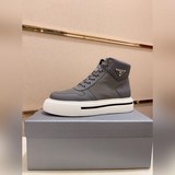 Высокое качество. Новая модель высоких ботинок PRADA (Prada) появилась в продаже